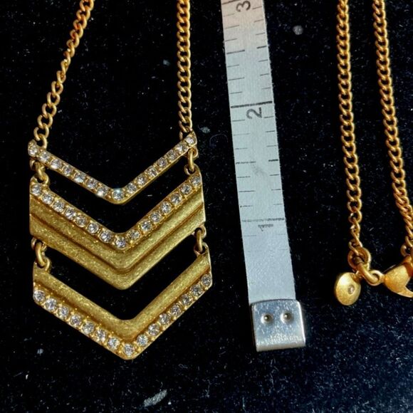 J Crew Goldtone Crystal Chevron Necklace NWOT 30" - Picture 8 of 9